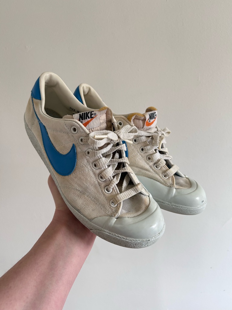 Vintage 1980 Nike Off-White Canvas Low-Top Sneakers All Court Blazer